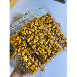 ถั่วตัดรสโบราณแผ่นบางกรอบอร่อย 10 แผ่นราคา 69บาท กรอบอร่อยมากค่ะ
