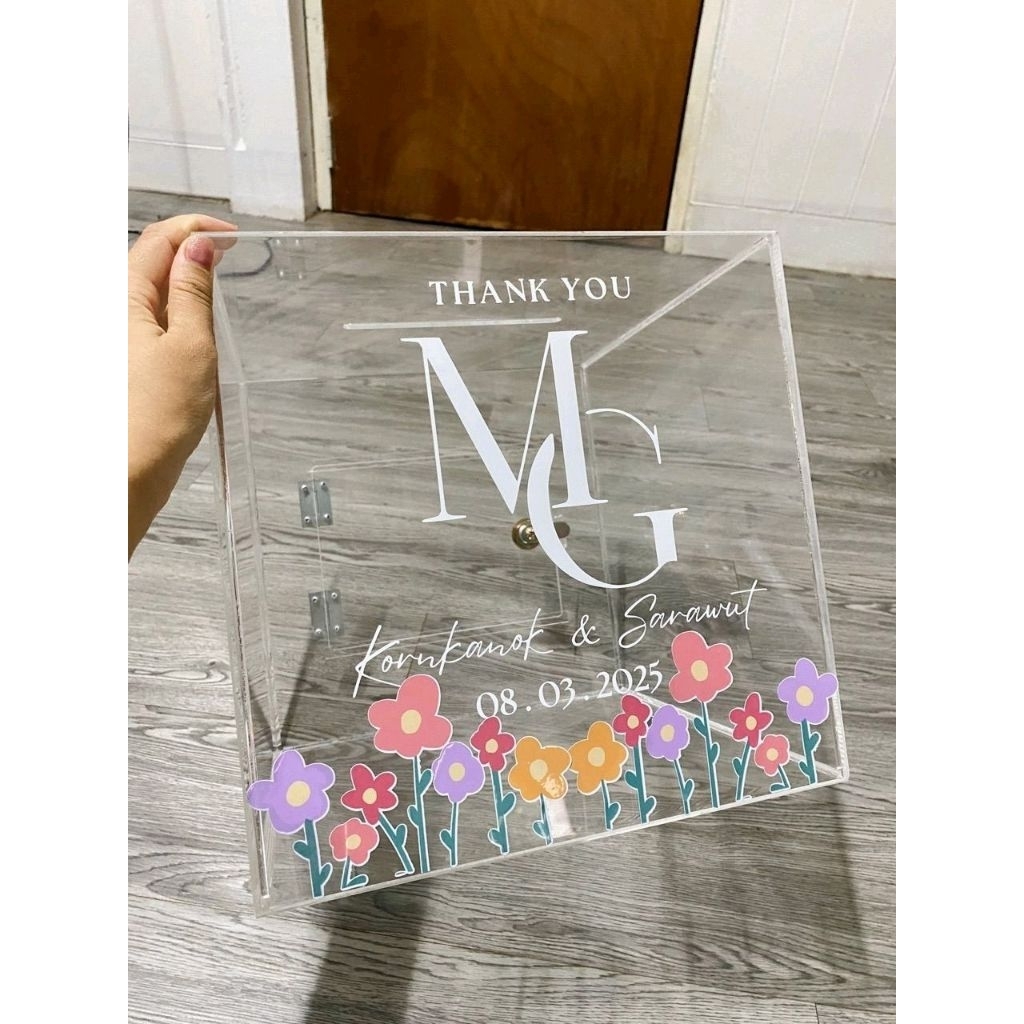 กล่องใส่ซองงานแต่งพร้อมติดสติกเกอร์ ขนาดกล่อง 30*30*30 ฟรีออกแบบ