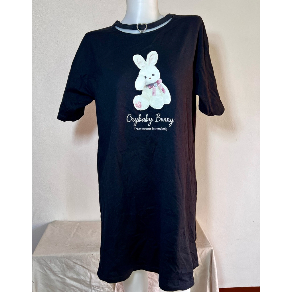 เดรสเสื้อดำ crybaby bunny จากmezzo piano