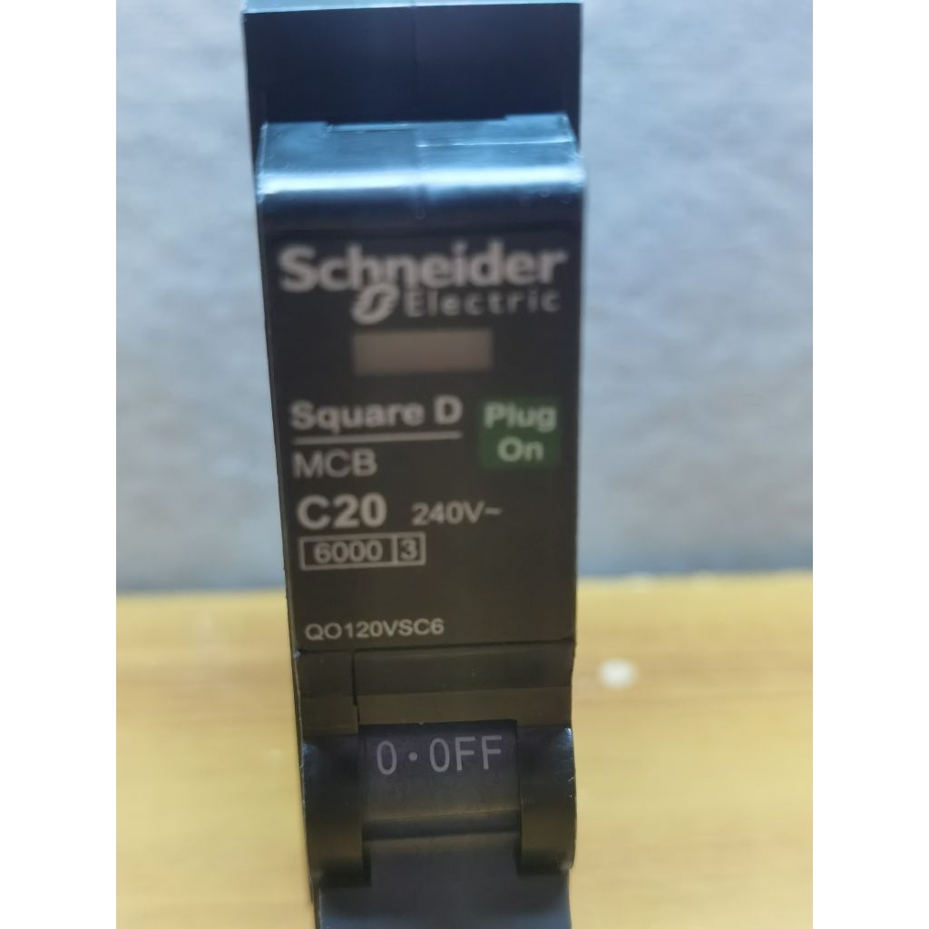 ลูกเซอร์กิตเบรกเกอร์ 1P 20A 6KA QO120VSC6T SCHNEIDER