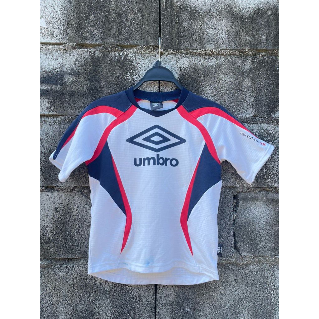 ⚽️ Umbro⚽️ เสื้อกีฬามือสอง เสื้อกีฬา เสื้อกีฬาผู้หญิงมือสอง เสื้อกีฬา Umbro