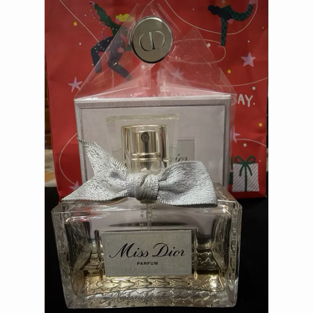 น้ำหอม Miss Dior parfum (perfume) ปริมาตรเหลือ 20 ml ของแท้ 100% ซื้อเองจาก Dior Beauty shop Siam Pa
