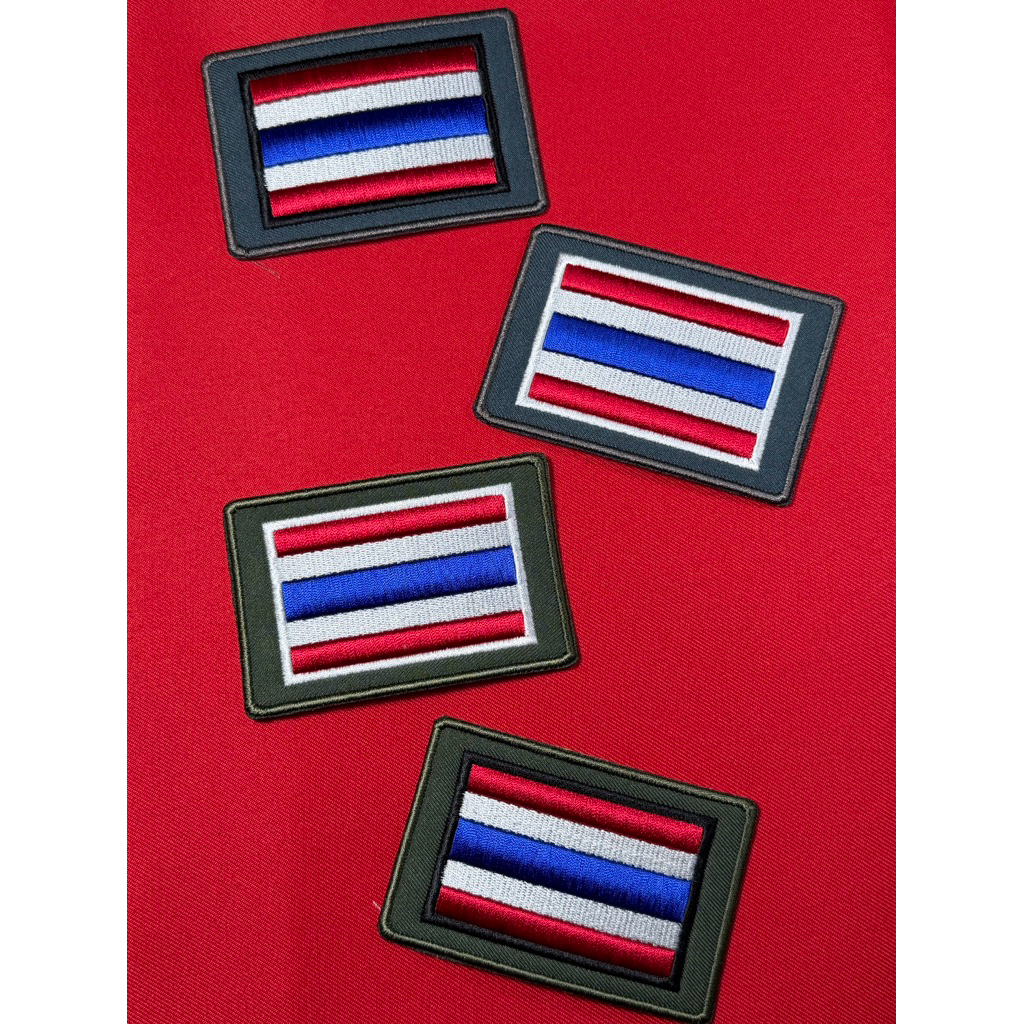 ธงชาติ บนป้ายเหลี่ยม 9✖️6 เซน ต้องการเปลี่ยนสีไหมปักและผ้าพื้น แจ้งได้ค่ะ
