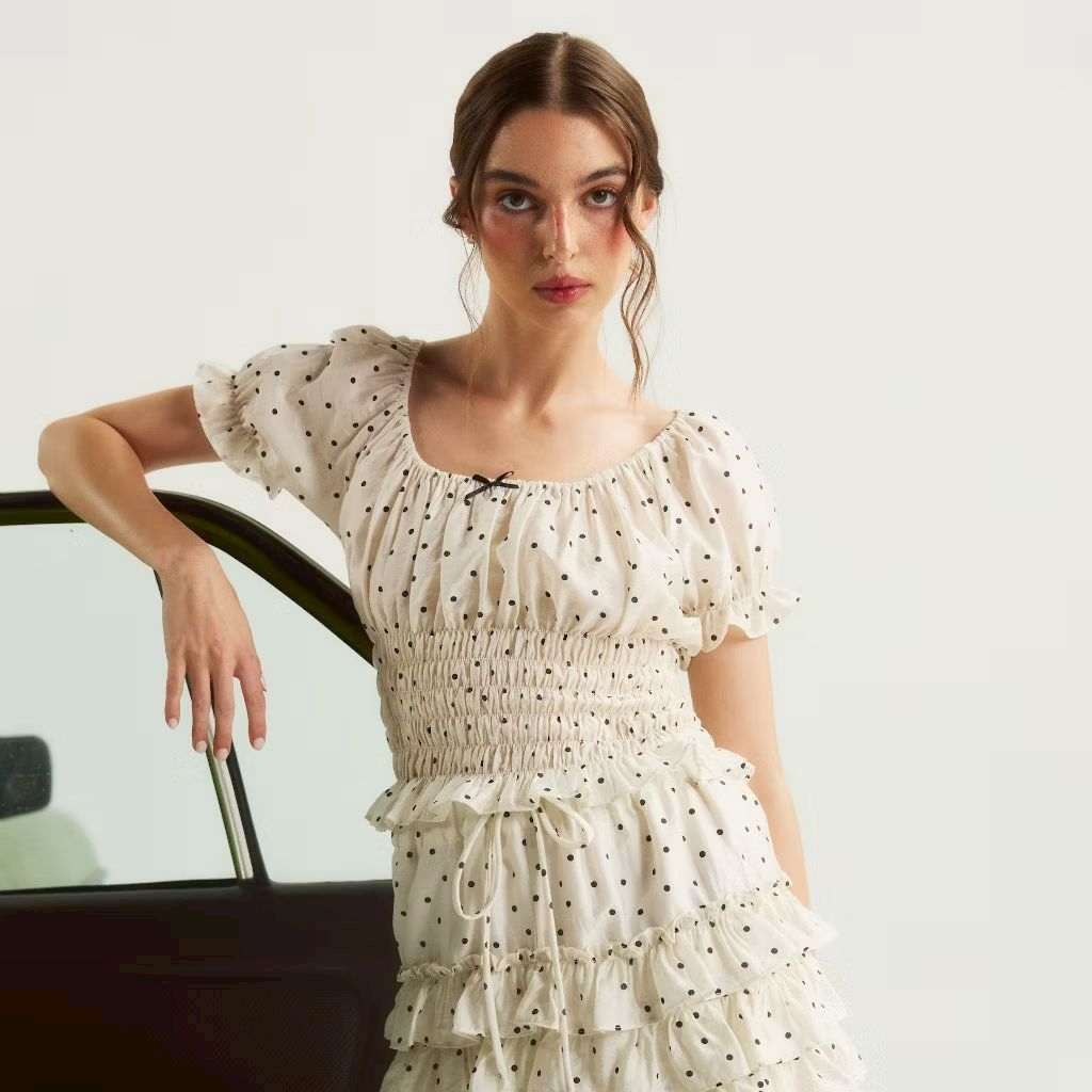 𝙐𝙨𝙚𝙙 ETOILE BNK LULU TOP เสื้อแขนต๊กตาผ้าลายจุด