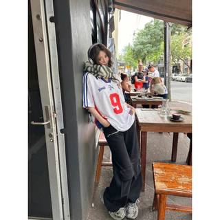 เสื้อโปโลผู้หญิง/Unisex คอปก แขนสั้น Oversize ผ้าไมโคร นุ่มลื่น ใส่สบาย ลุคมินิมอล | Black Cherry