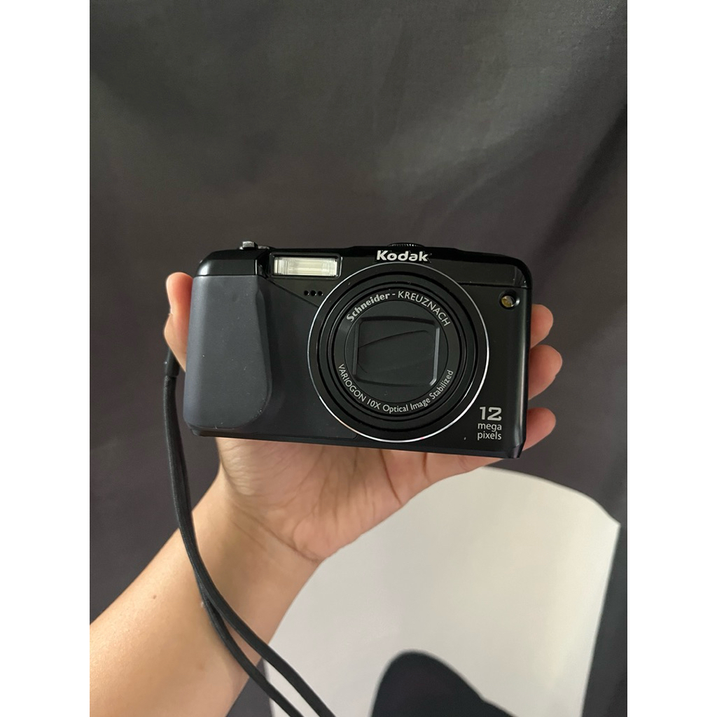 กล้องดิจิตอล kodak easyshare z950มือสองใหม่มาก
