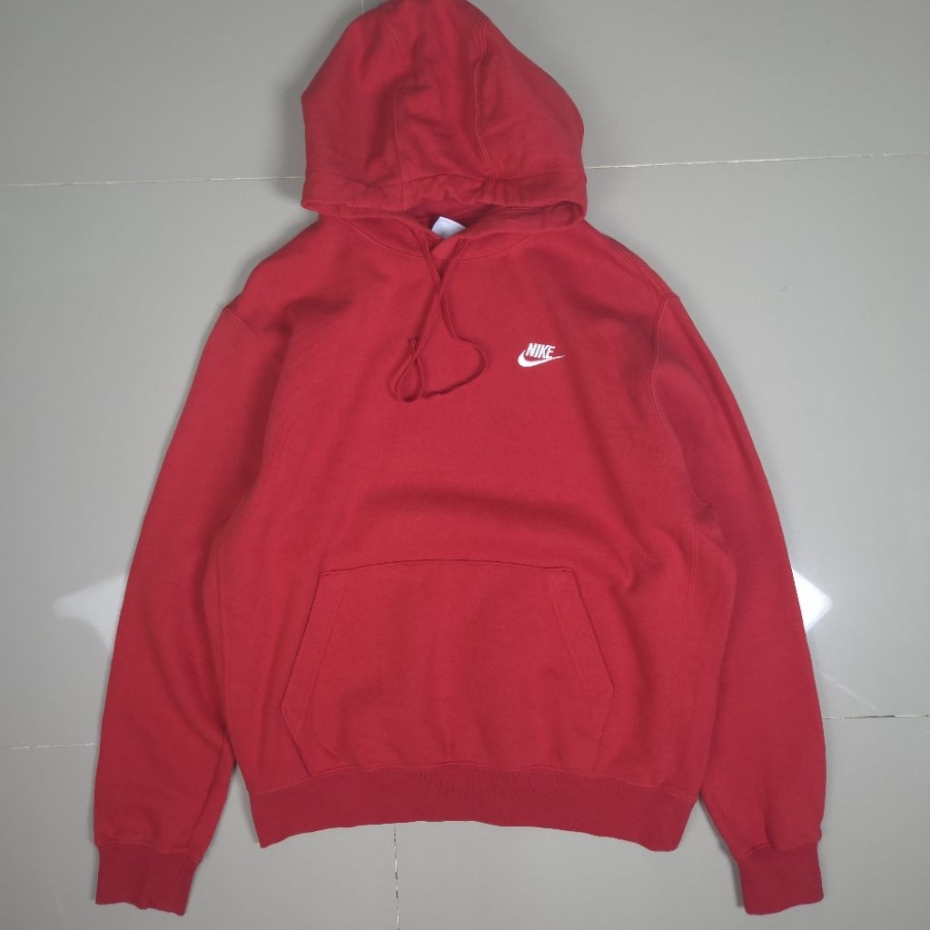 Nike Hoodie มือสองสภาพใหม่