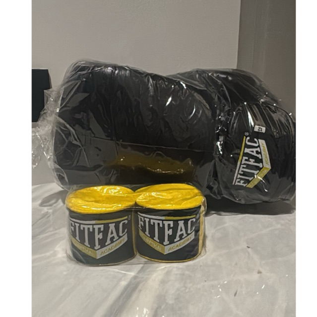 2.2 ลดพิเศษ นวมต่อยมวย Fitfac สีดำ ไซต์12 fit fac boxing glove + ผ้าพันมือสำหรับซ้อมชกมวย