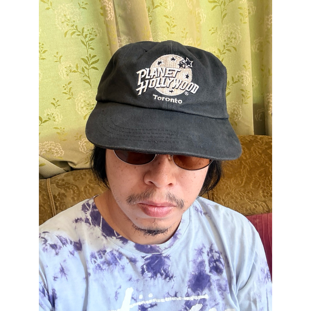 หมวกแก๊ป Planet Hollywood สภาพสีเฟดกำลังสวย