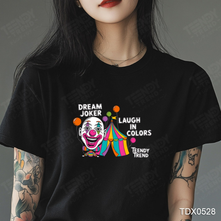 Teendy Trend เสื้อยืดผู้ชาย ผู้หญิง คอตตอน ลายjoker สีดำ รุ่นTDX0528-BL