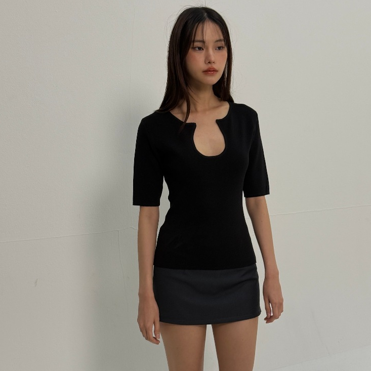 เสื้อคอทรงยู Rush Official Knitted U Neck Short Sleeve Top แขนสั้นประมาณข้อศอก