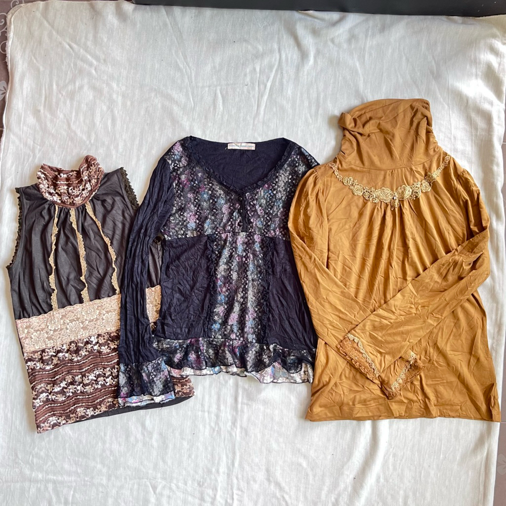 เสื้อเเต่งอก ป้ายญี่ปุ่น axes femme เสื้อน่ารัก