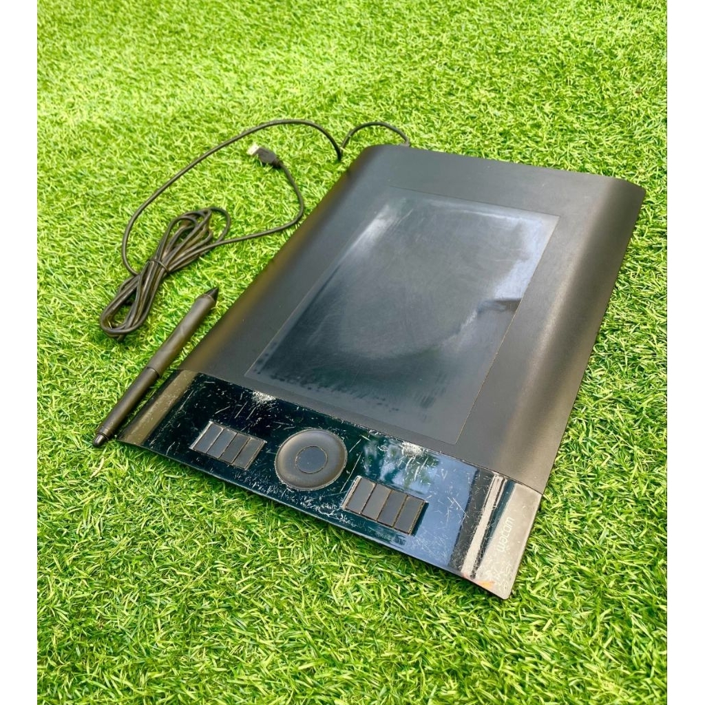 Wacom Intuos4 Medium (PTK-640) มือสอง