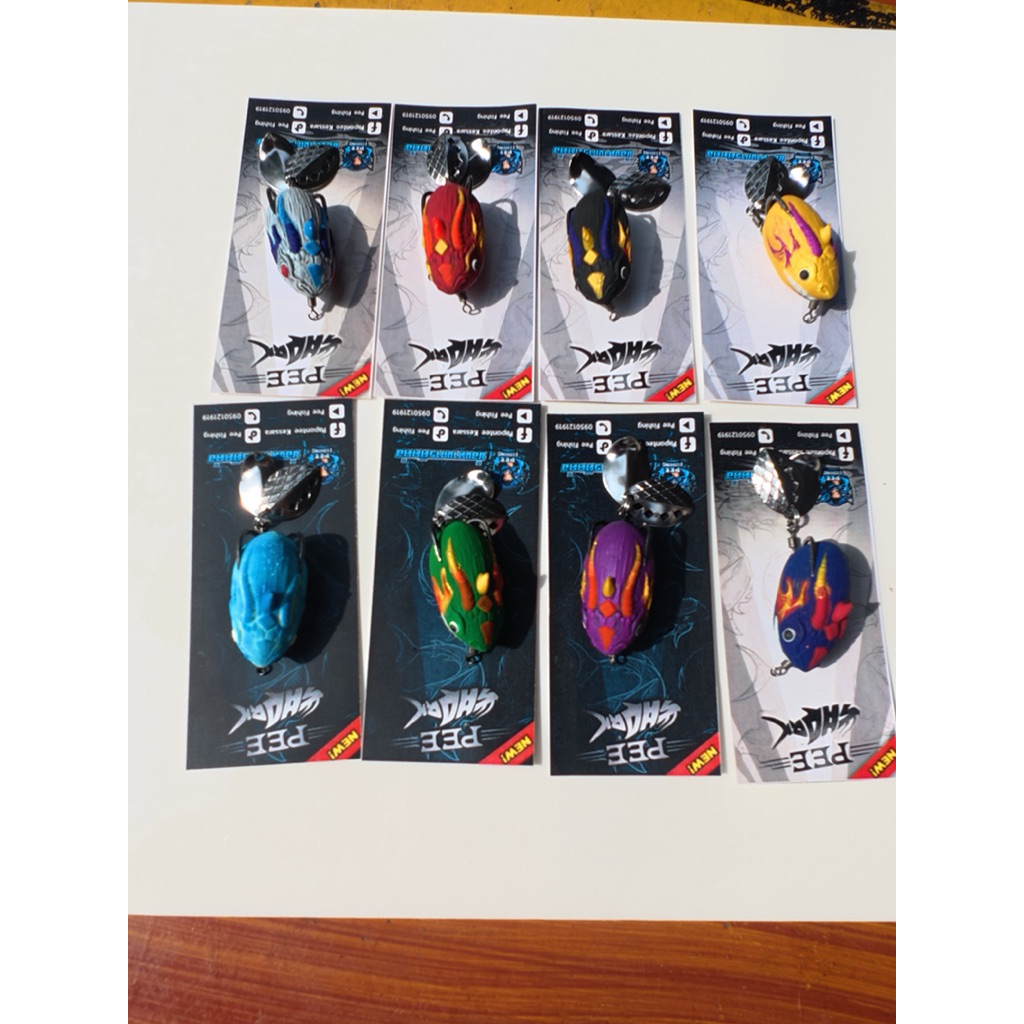 กบยาง Peeshark ขนาด 3.7 cm ใบพัดคู่ดัด น้ำหนัก 8.2g ตัวเบ็ด 1/O สำหรับตกปลาช่อน คุณภาพสูง