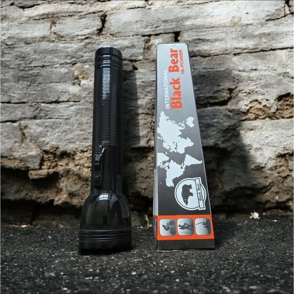 ไฟฉายโบราณคลาสสิค ไฟฉาย สีดำ Black Bear (No.555) ใช้ถ่าน3ก้อน