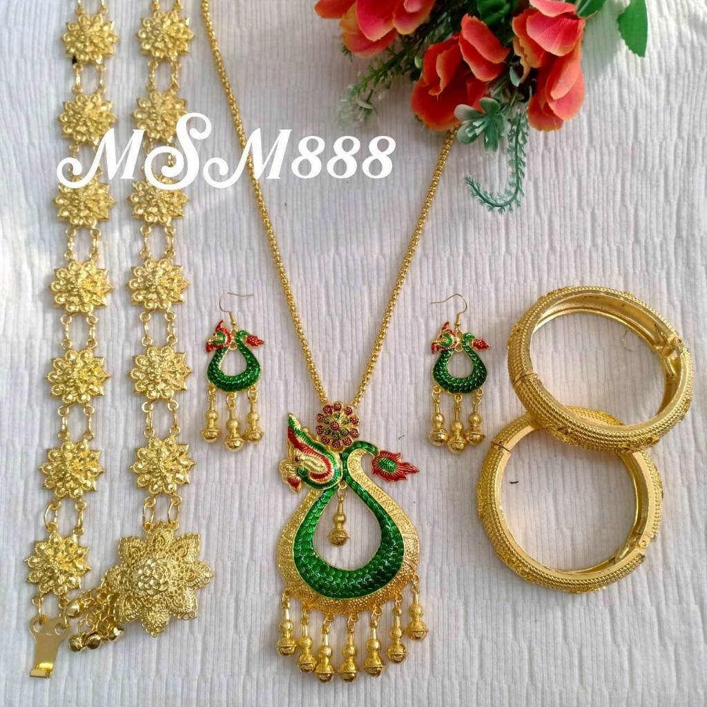 เครื่องประดับชุดไทยเป็นชุดสีทอง สร้อยคอพญานาค ใส่ได้ทั้งเด็กและผู้ใหญ่ รหัสFG004