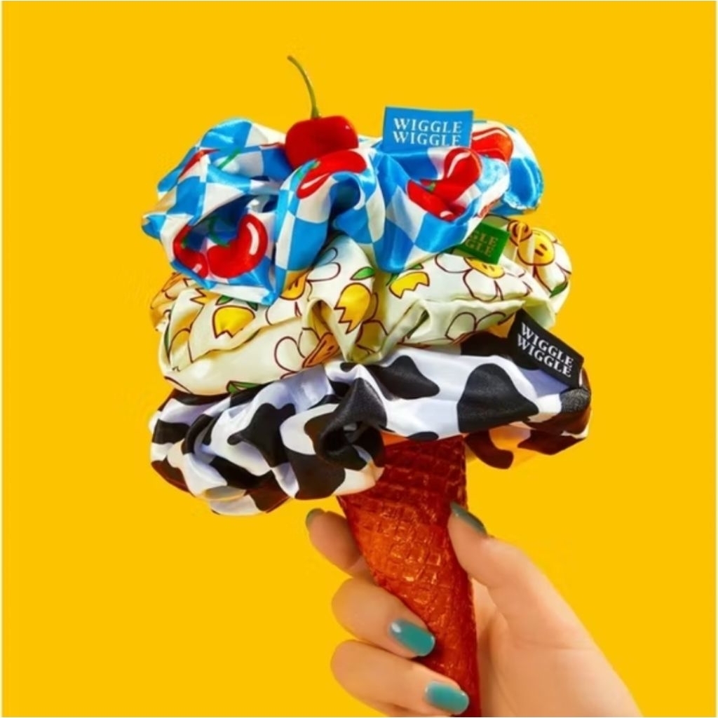 (สินค้าพร้อมส่ง!!) Wiggle Wiggle Big Scrunchie (ส่งแมสได้คะ🛵)