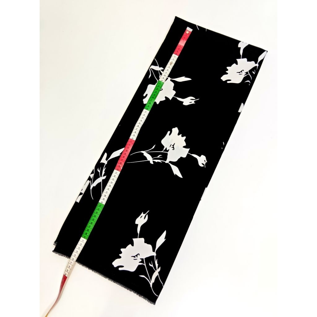 ผ้าไหมอิตาลี เนื้อนิ่มมาก ลายร่มเงาดอกพุทธรักษา หน้ากว้าง 154 cm  #ผ้าเมตร #ผ้าหลา #ผ้าลายดอก - รูปที่ 5