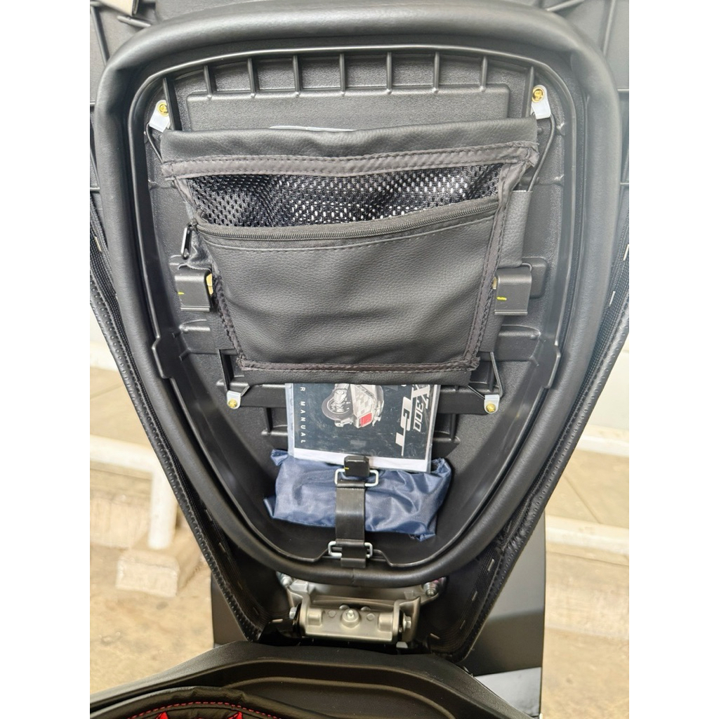 X200 X300 Lambretta กระเป๋าเก็บเอกสารใต้เบาะ ใบเล็กรวมรุ่น