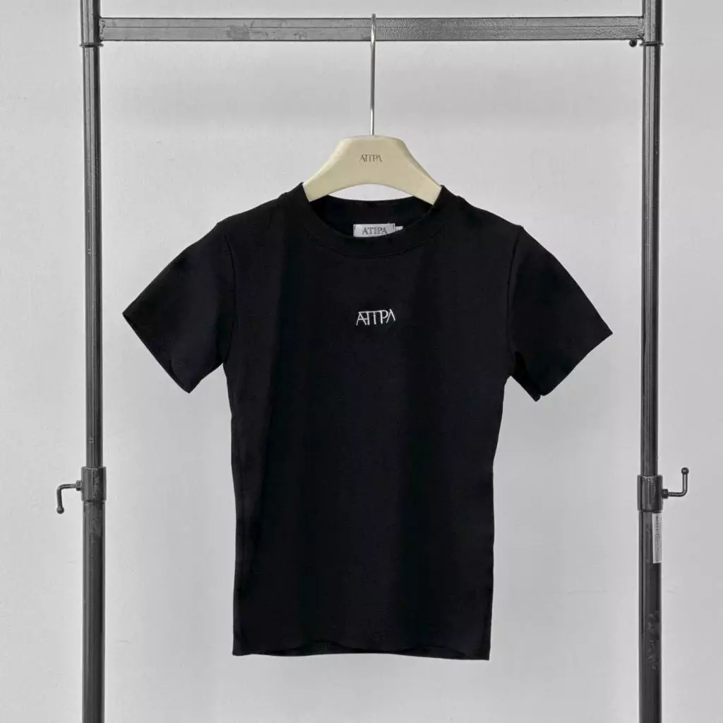 Atipa - Archive Atipa Tee เสื้อยืดคอกลมแขนสั้น ดีเทลปัก Atipa