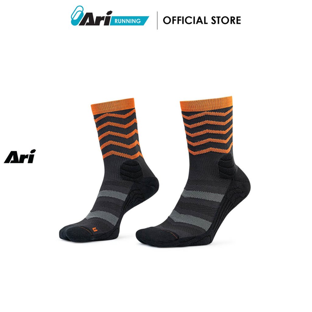 ARI ELITE UPHILL TRAIL RUNNING QTR SOCKS - BLACK (AHW1688-01) ถุงเท้า อาริ ELITE UPHILL TRAIL สีดำ