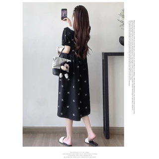 ชุดคลุมท้องสีดำลายดอกคอปกขาว มีสายผูกหลัง ผ้าลื่นใส่สบายพร้อมส่ง