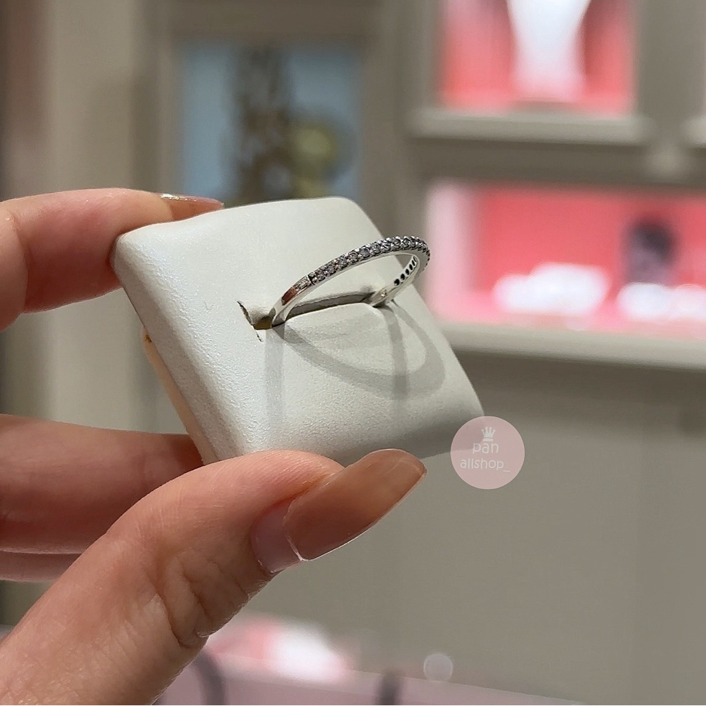 (ของแท้100%)❣️แถมกล่อง Pandora silver Sparkling Band ring แหวนเพชรล้อม ใหม่