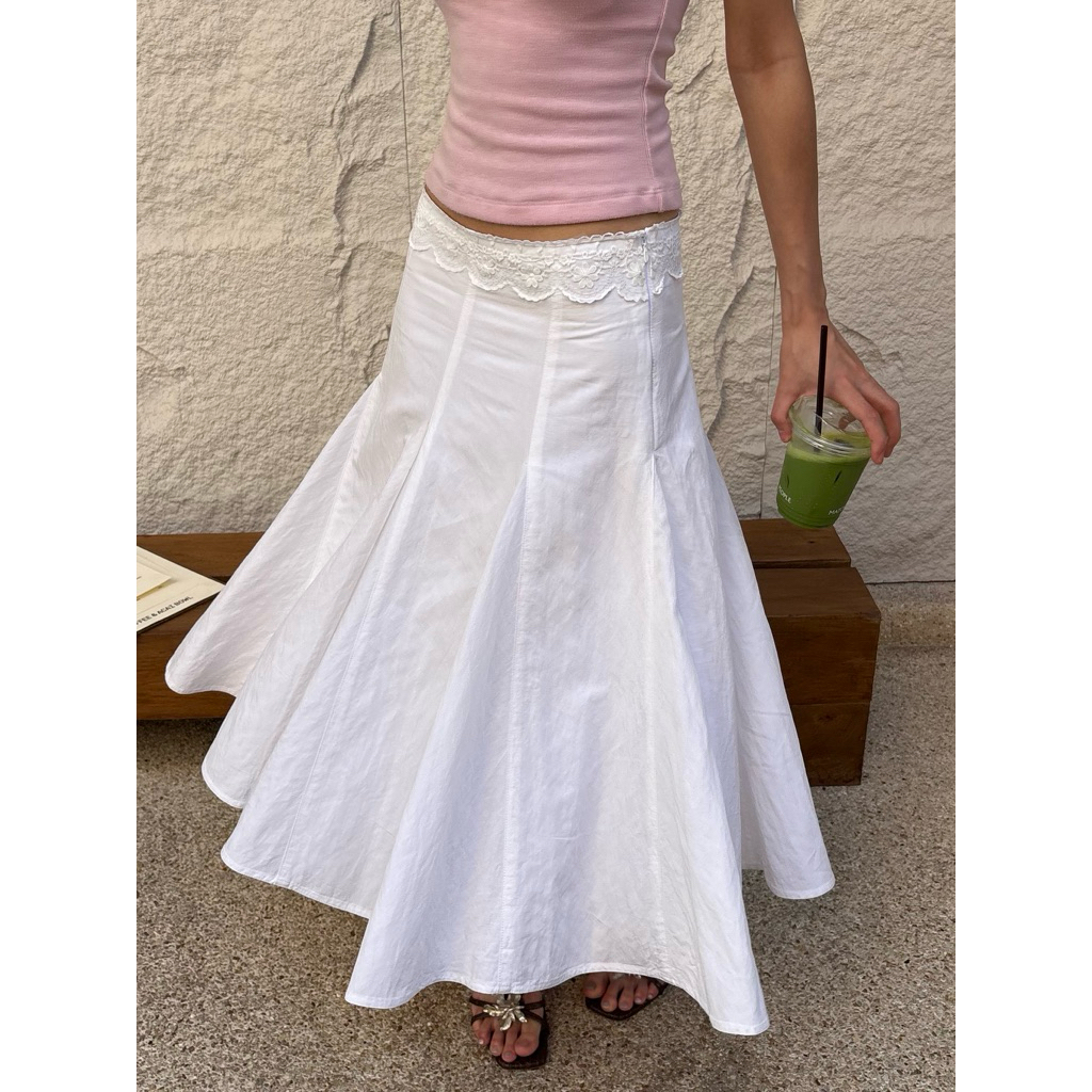 Benabaker Lora Skirt กระโปรงยาวแต่งขอบลูกไม้ มีซับใน ผ้าหนาอย่างดี