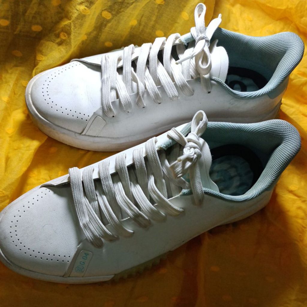 รองเท้ามือสอง G/FORE