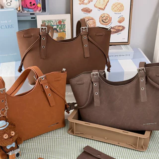 Glammhouse – Lica Bag กระเป๋าทรง Tote แข็งแรงอยู่ทรง สายกระเป๋าสามารถปรับระดับได้ 3 ระดับ