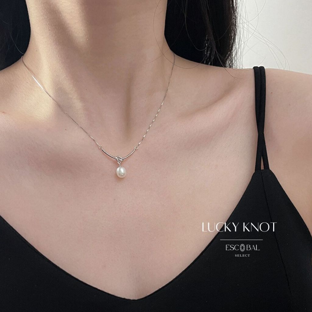 ESCOBAL สร้อยคอเงินแท้ Lucky Knot สร้อยคอมุกแฟชั่น แฟชั่นสุดชิค ของขวัญให้แฟน สร้อยแฟชั่น วาเลนไทน์
