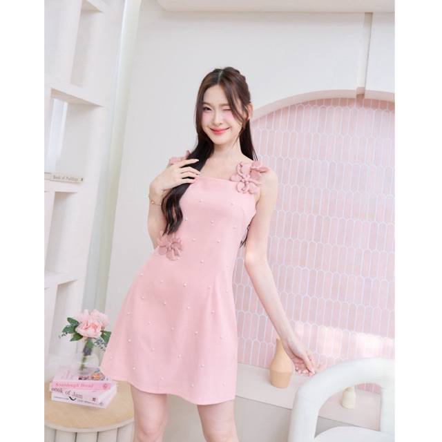 【Karlyn】FZ-CC-H78# เดรสสายเดี่ยว แต่งมุกทั้งตัว ดีเทลแต่งดอกไม้ ทรงสวยเข้ารูป น่ารักมาก