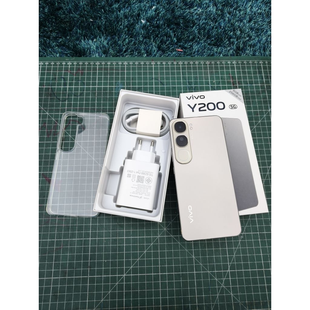 โทรศัพท์ vivo Y200 5g มือสอง