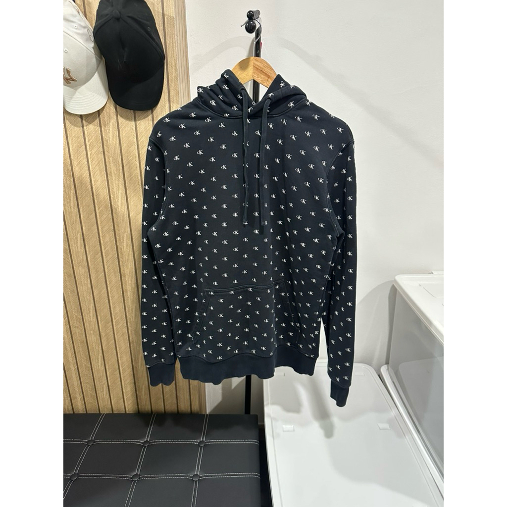 เสื้อฮู้ด ck สีดำ แท้💯 มือสอง