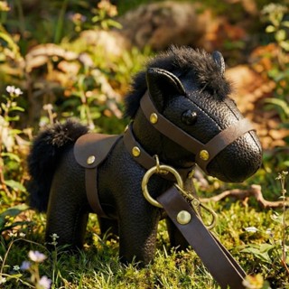 พร้อมส่ง พวงกุญแจม้าหนัง พรีเมียม Leather Horse Charm ดีไซน์…