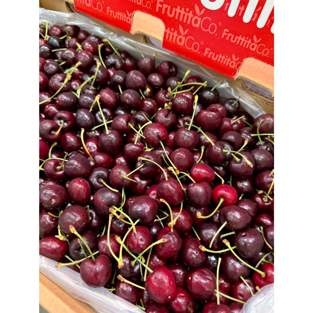เชอร์รี่แดง นำเข้าประเทศชิลี 250 - 500กรัม สดใหม่ หวาน กรอบ