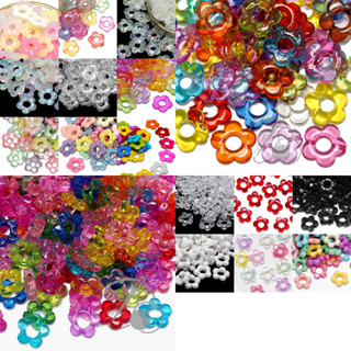 ลูกปัดพลาสติก 13-19มม. ลายดอกไม้รูกลาง (80-100 กรัม)