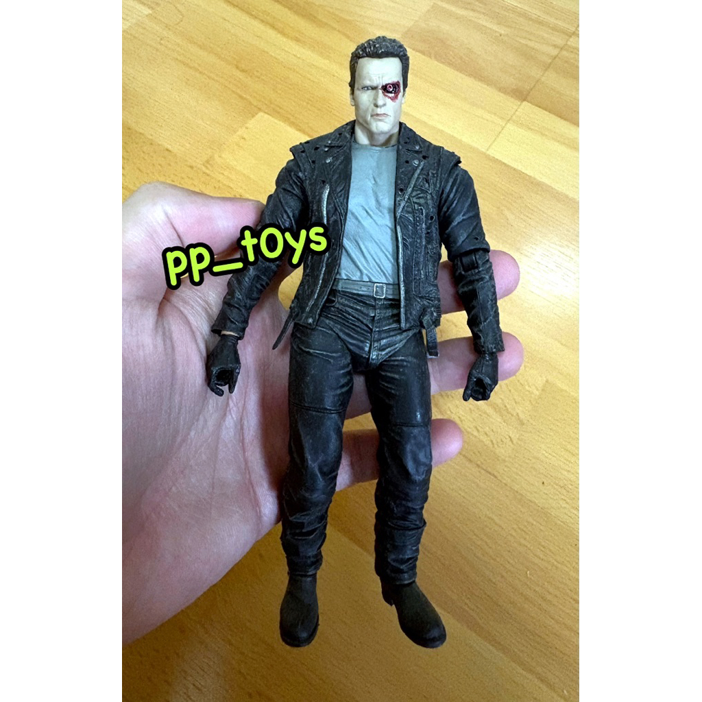 [มือ 2] NECA T-800 Terminator Terminator 2: Judgment Day 7” figure 1:10