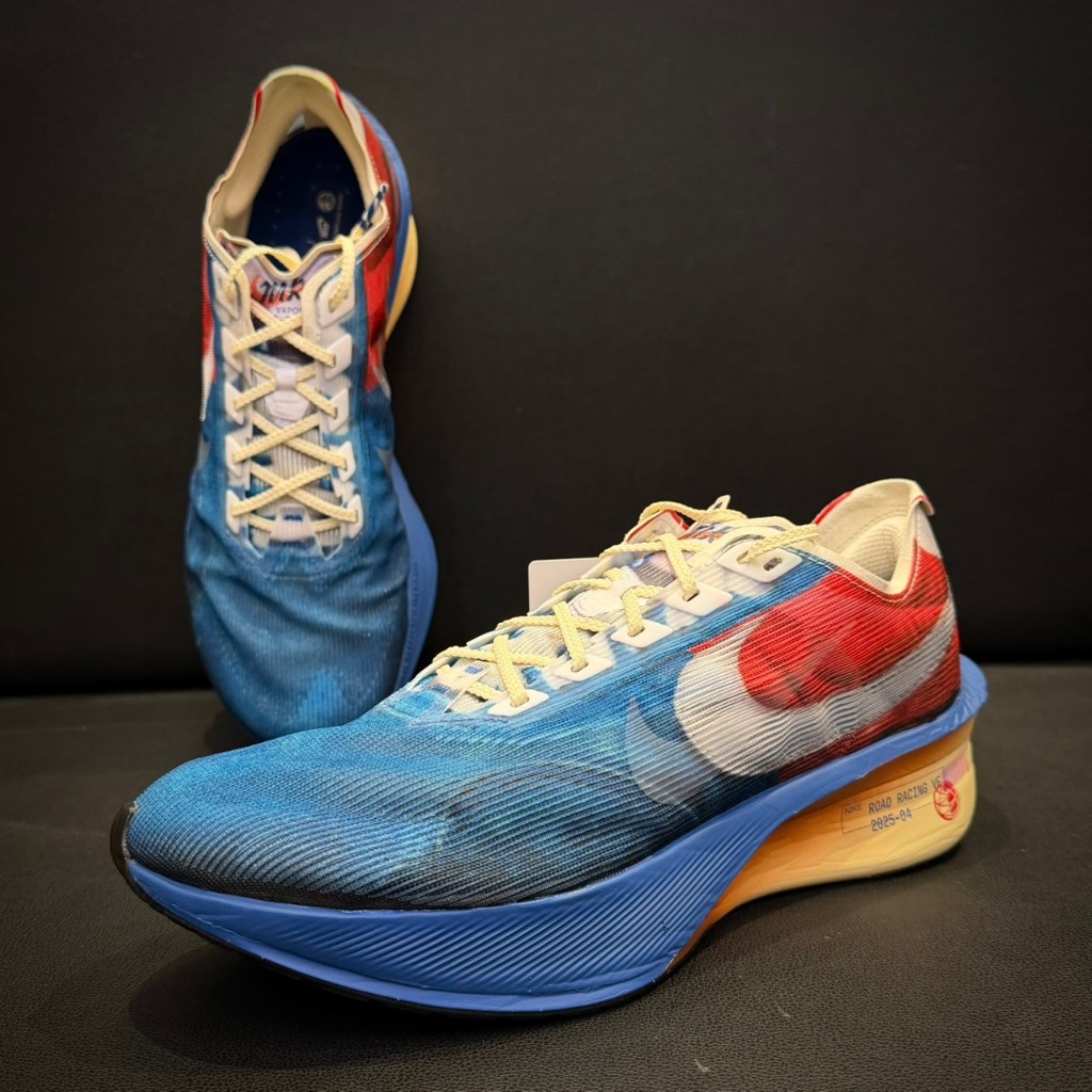 รองเท้าวิ่ง ZOOMX VAPORFLY NEXT% 4 PRM MEN MULTI/COLOR/CLEAR/MOUNTAINBLUE/FIRERED