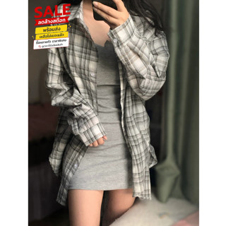 ล้างสต็อก⚡️ เสื้อเชิ้ตผู้หญิงสวยมาก ทรงมาตรฐานสีดำลายสก็อต C…