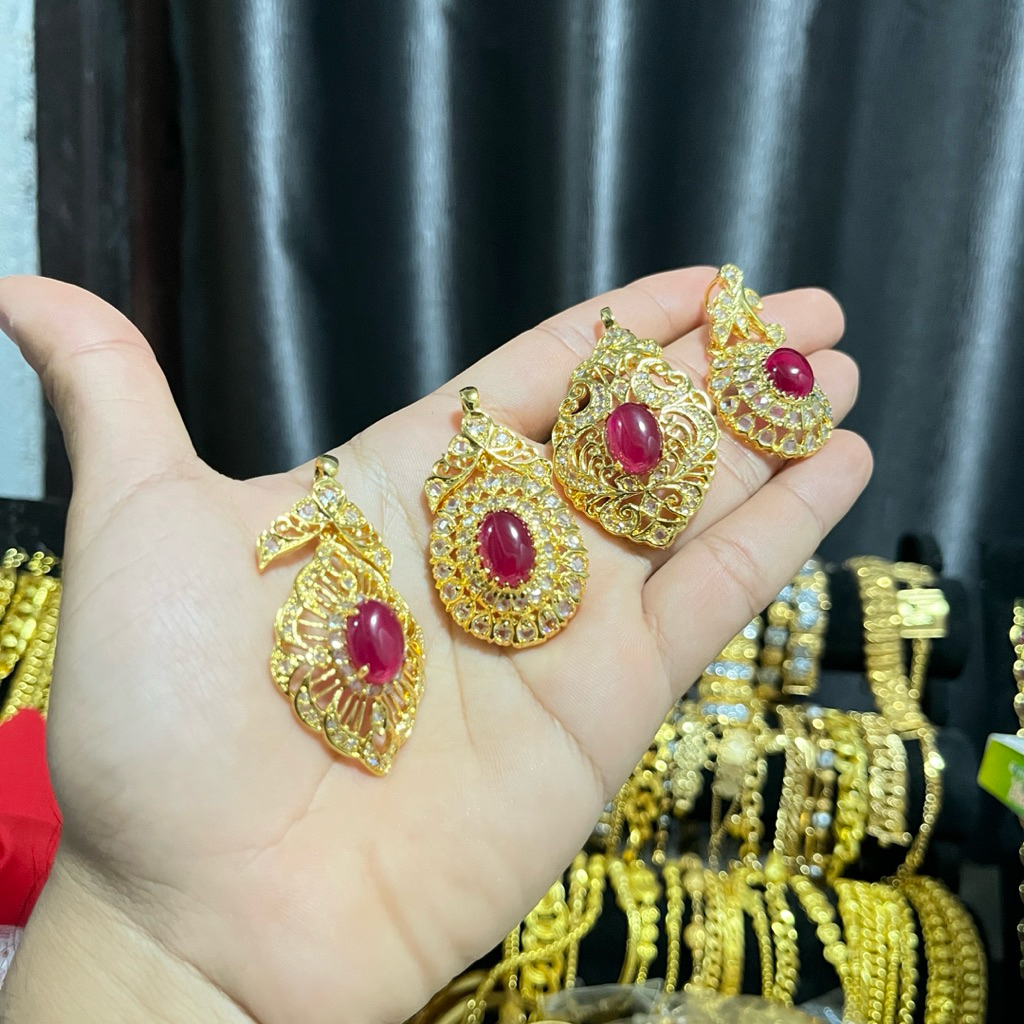 จี้สร้อยคอ เครื่องประดับจี้หัวแดง สวยตรงปก มีสินค้าพร้อมส่ง