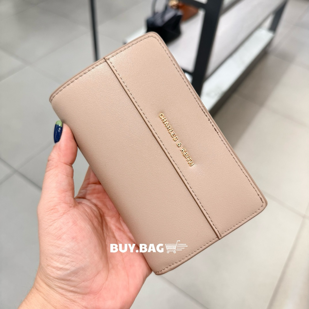 CHARLES & KEITH  ( ใช้โค้ดลด30% )   CK6-10680957-7 size.XXS กระเป๋าสตางค์ใบสั้น ของแท้จากช็อป100%