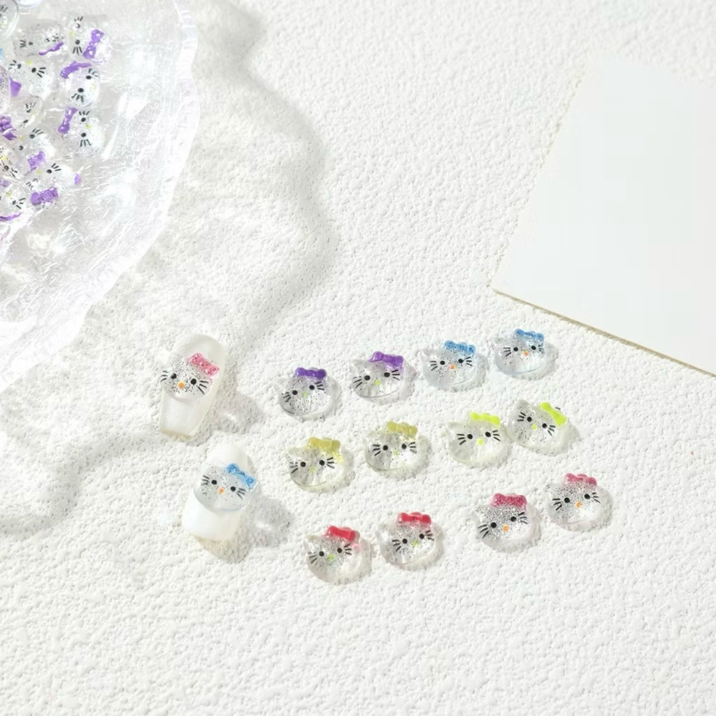 AC.1715 ร้านไทย แพ็ค 5 ชิัน คละสี พร้อมส่ง เรซินแต่งเล็บรูปคิตตี้