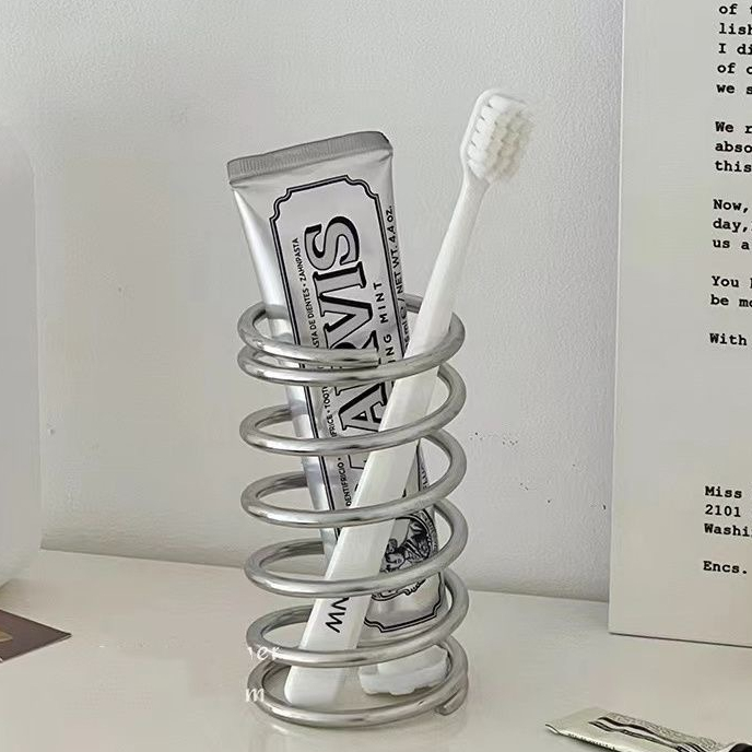 พร้อมส่ง ที่ใส่แปรงสีฟัน แปรงแต่งหน้า รูปทรงสปริง ดีไซน์แปลกตา มีน้ำหนัก