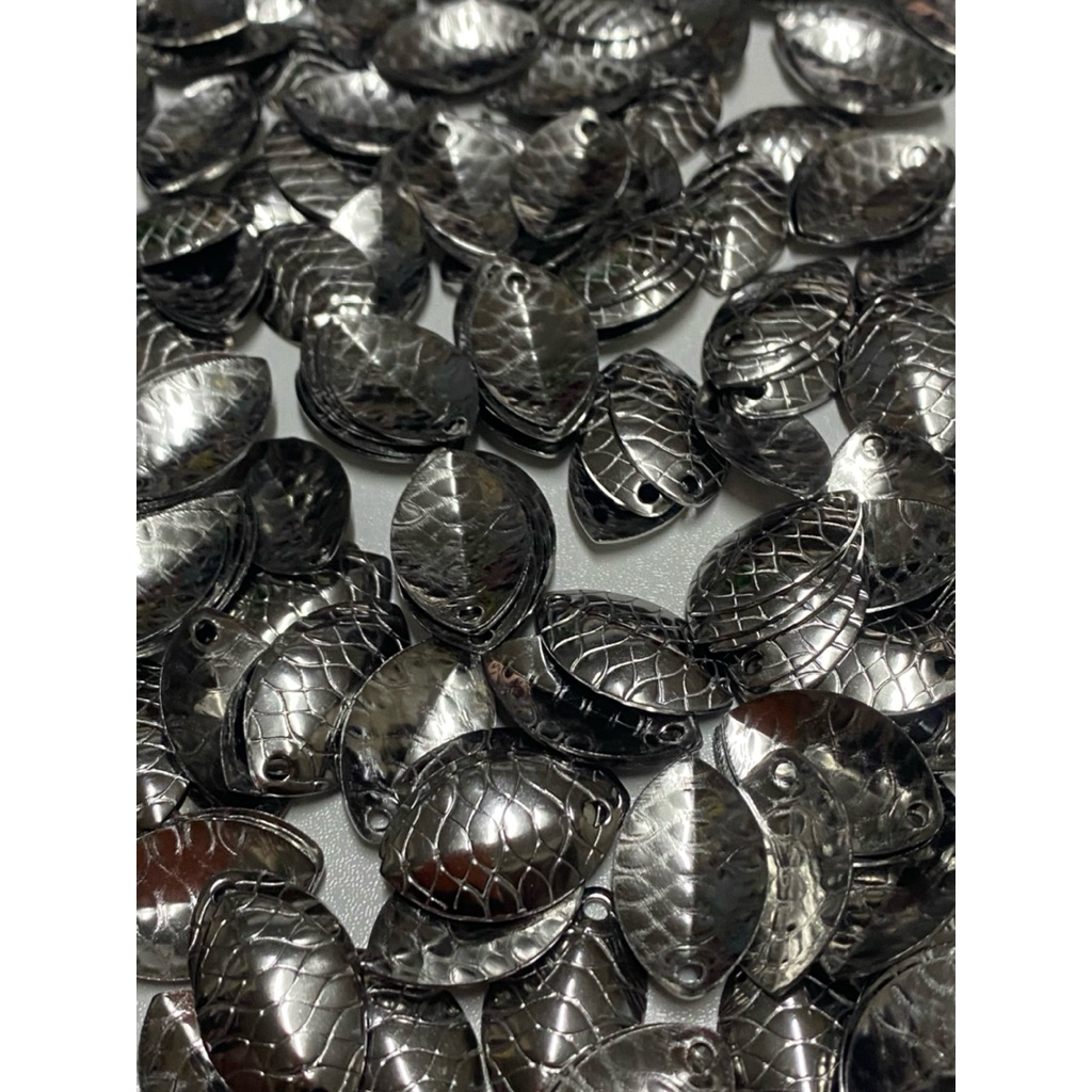 ใบหลิวเกล็ดปลาขนาด2.2cm.10ใบต่อ1คำสั่งซื้อ
