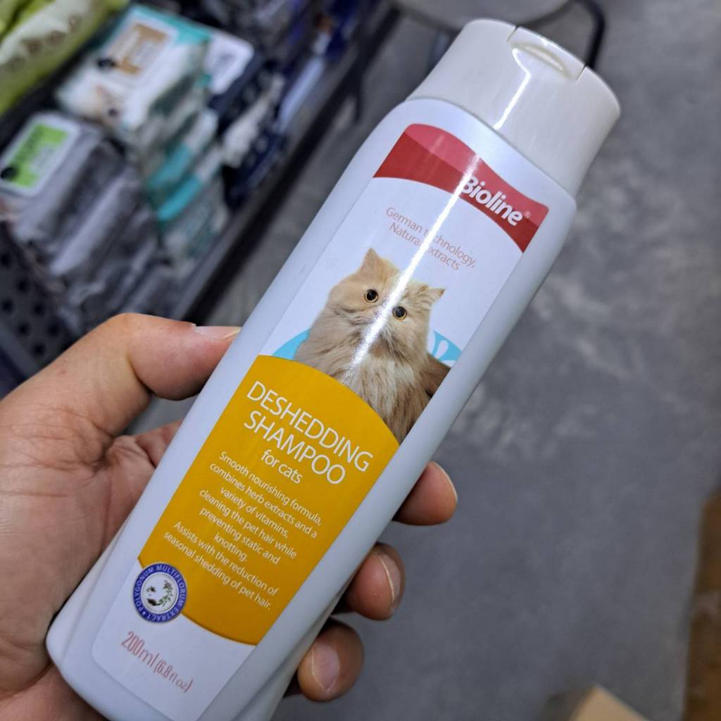 Bioline แชมพู แมว สูตรขจัดก้อนขน แก้ขนพันกัน ลดขนร่วง 200ml Bioline Deshedding Cat Shampoo -BL(2389)