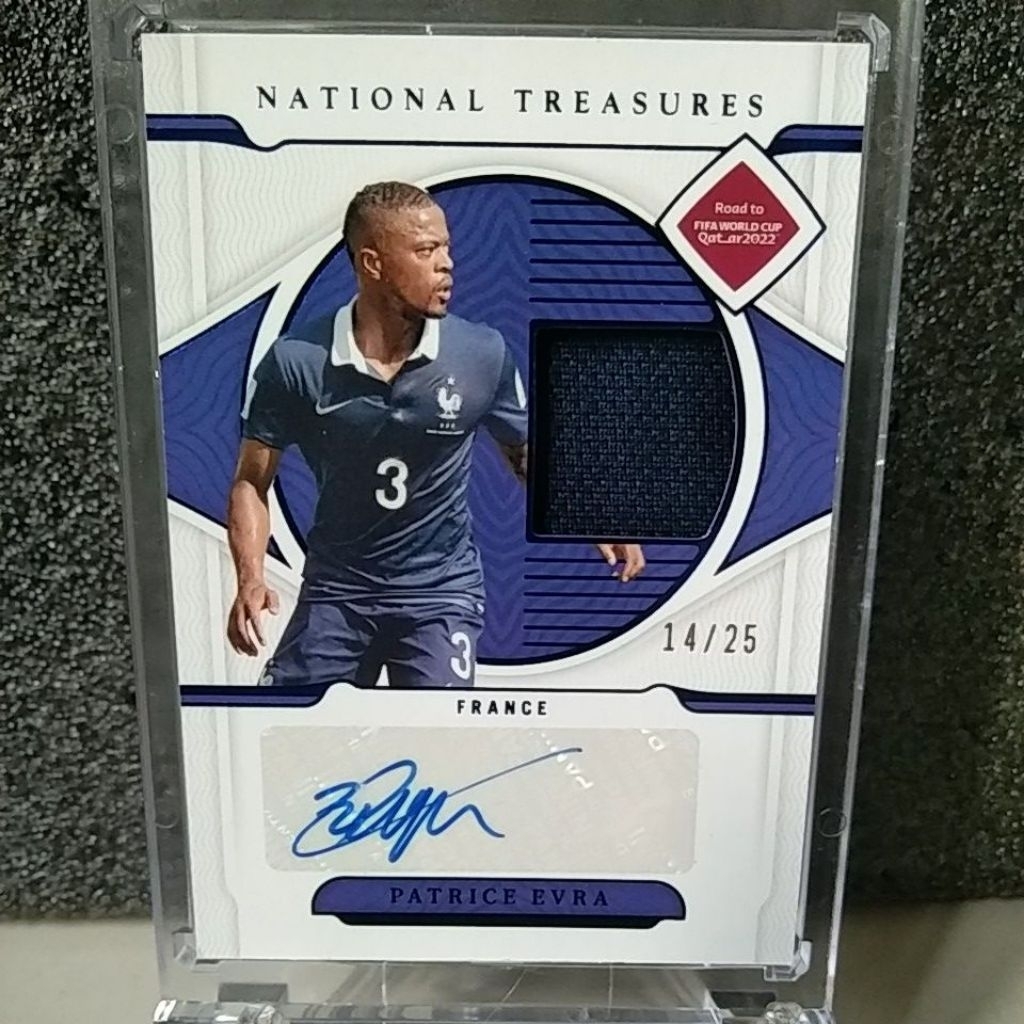 การ์ดฟุตบอล PANINI NATIONAL TREASURE PATRICK EVRA AUTO/25 ผ้า MW