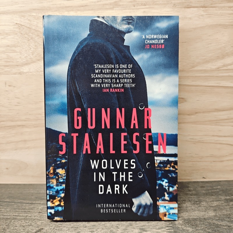 ⭐Wolves in the Dark - Gunnar Staalesen 🏷️1168681