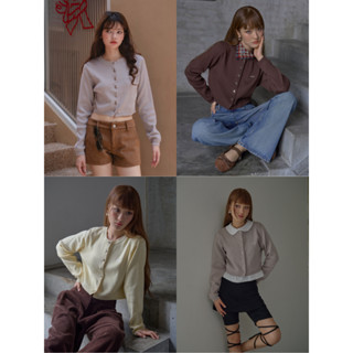 AILUMI – Aimi Cropped Cardigan เสื้อคาร์ดิแกนทรงครอป กระดุมเ…