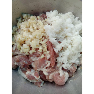 1ถุง ผงทำแหนมสำเร็จรูปตราแม่ลา ขนาด65กรัม 1ถุงหมักได้1กิโลกรัม